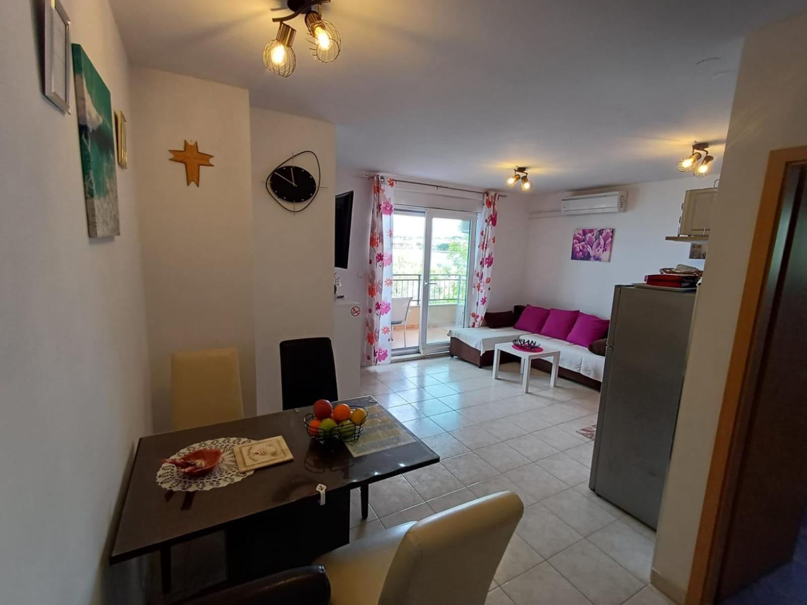 Apartments Cappuccino โปดสตรานา ภายนอก รูปภาพ