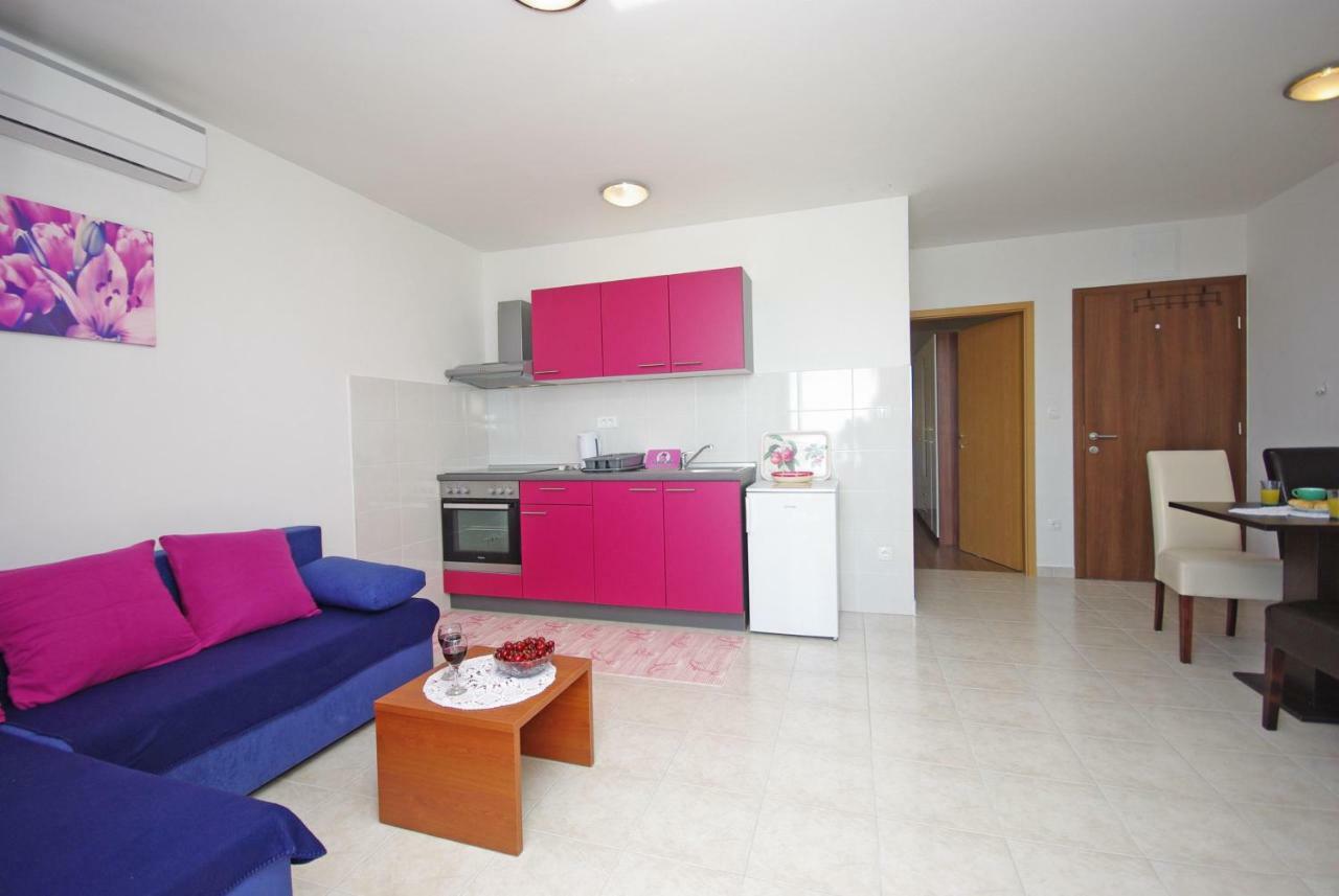 Apartments Cappuccino โปดสตรานา ภายนอก รูปภาพ