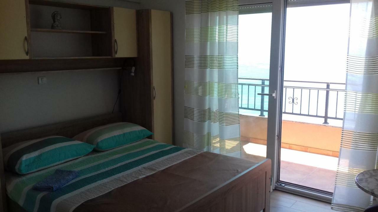 Apartments Cappuccino โปดสตรานา ภายนอก รูปภาพ